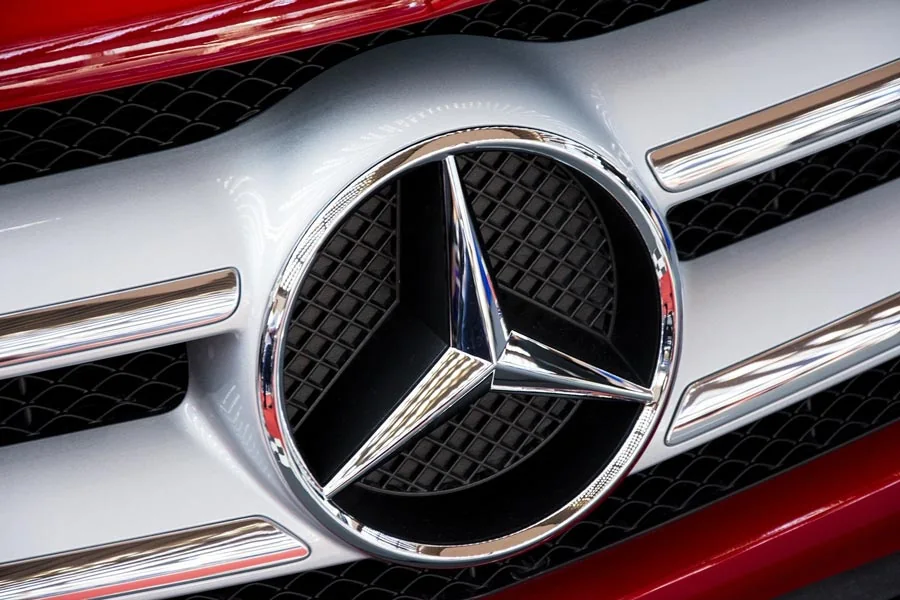 Mercedes-Benz logo